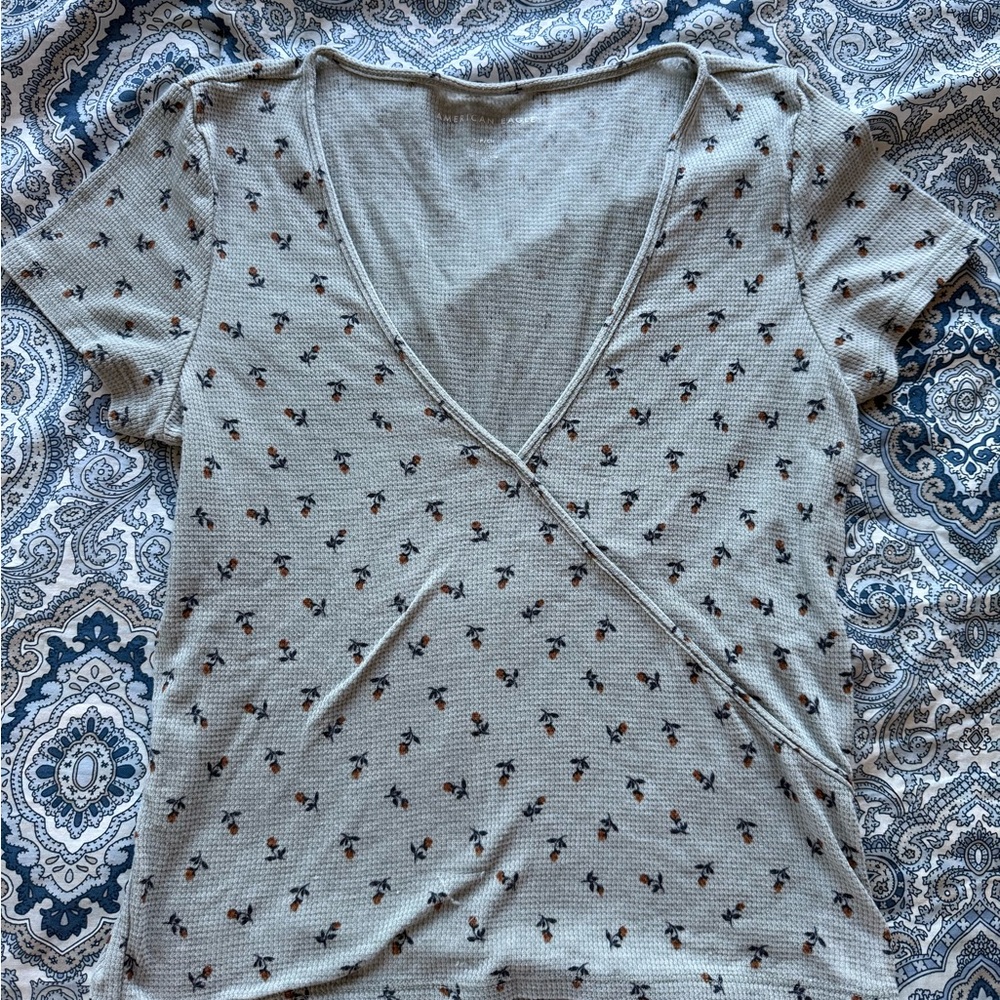 American Eagle Outfitters Floral V-Neck Blouse